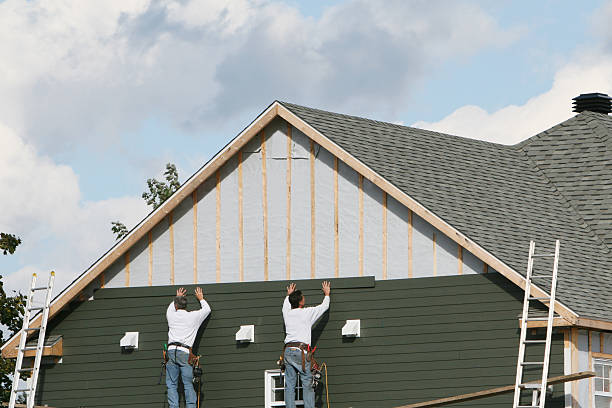Professional Siding technician working in Verona, KY